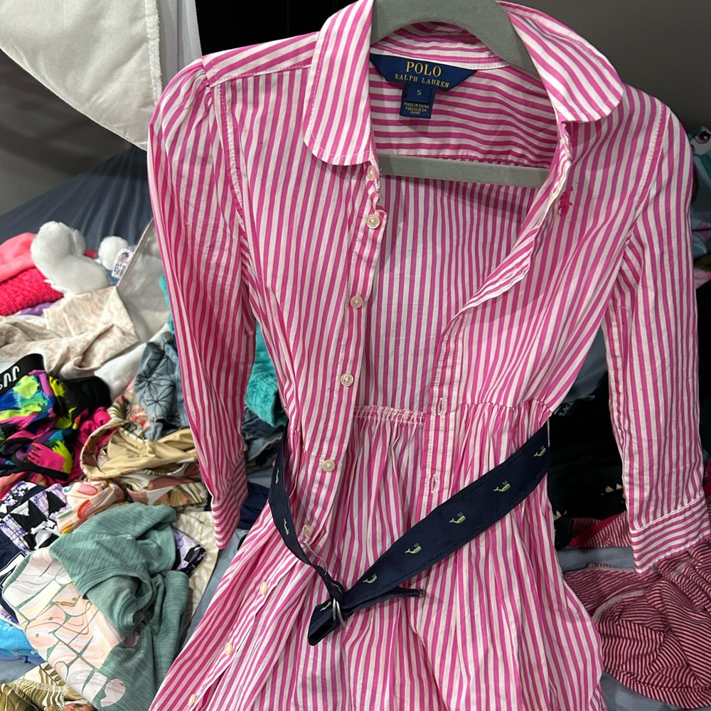 Polo Ralph Lauren girls size 5 ! Also , I have it blue !